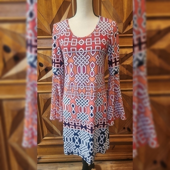 MSK Dresses & Skirts - MSK Bell Sleeve Dress Sz S
